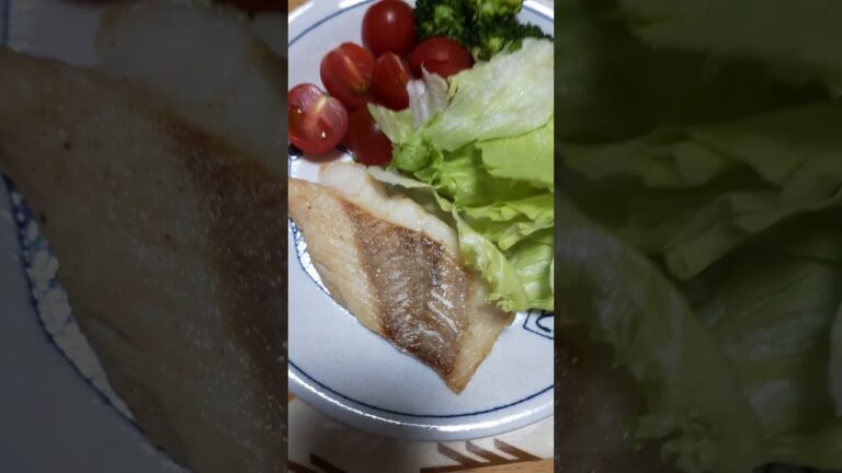 20250507 170904    「我が家の夕食」タラのムニエル？ソテー？・マーボナスとマーボ豆腐の合体です。