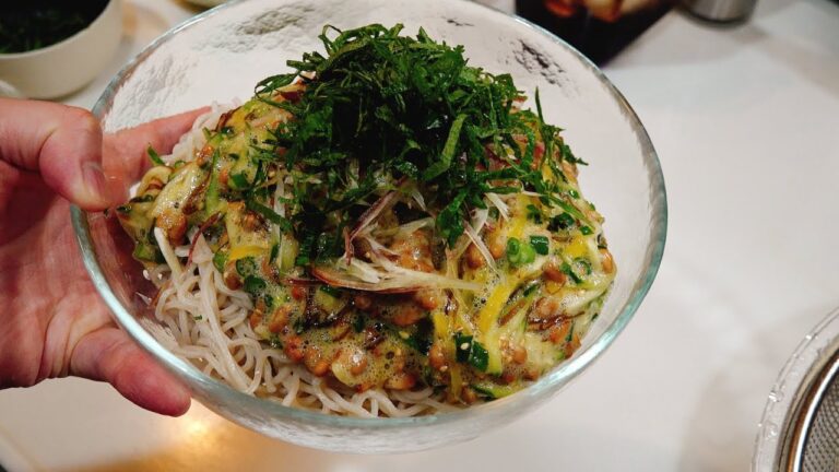 マジで何もしたくない時のズボラ飯。でも結局こういうのが一番旨い！冷やしぶっかけ納豆薬味蕎麦。