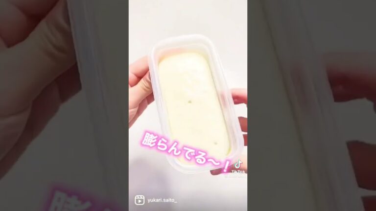 1分ぐるぐるチーズビヨーン🧀🍞　#時短レシピ　#パン作り　#レシピ動画　#本　#ちくわ　＃チーズ
