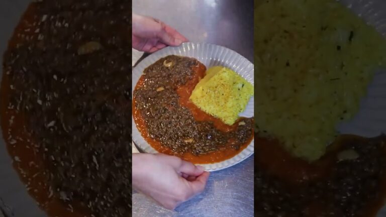 特産品のフルーツトマトを使用した『とまととスパイスカレー』｜eat&stayとまとと