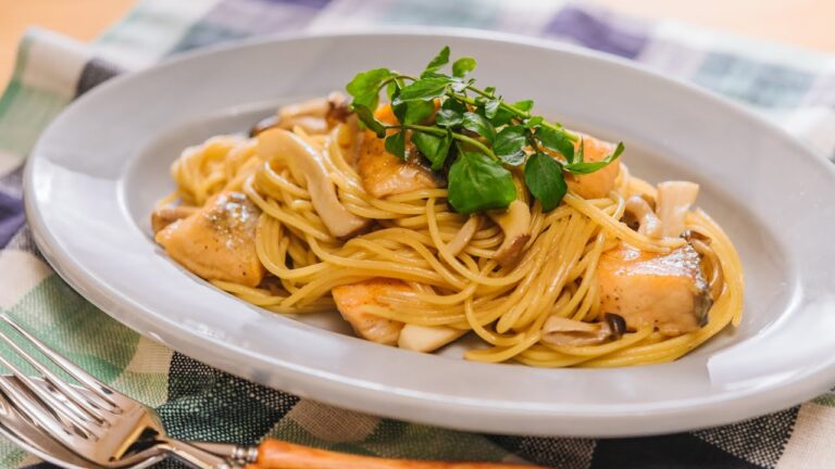 サーモンときのこの青じそパスタ