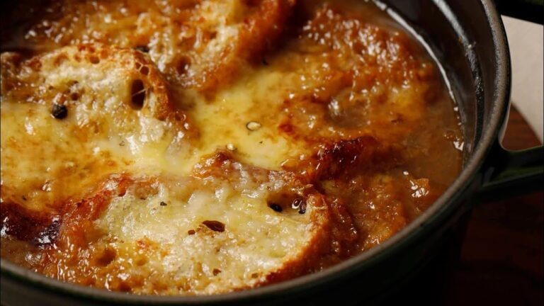 たった２０分で作れる！まるで10時間煮込んだかのような深い味わいの『オニオングラタンスープ』#フレンチシェフの引き算レシピ