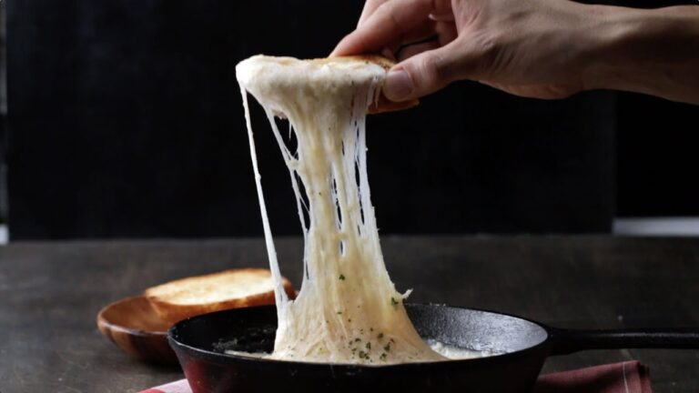 のび〜るチーズマッシュポテト！明太アリゴ