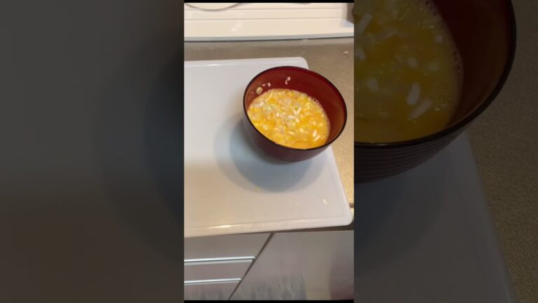 今回は節約レシピ‼️［豆腐の卵とじ丼］を作りました。安く作れて、簡単に作れて、美味しく召し上がれますので毎日献立を考えてる方。忙しい毎日を過ごしてる方へ。是非参考にしてみて下さい。本編も見てねー👋