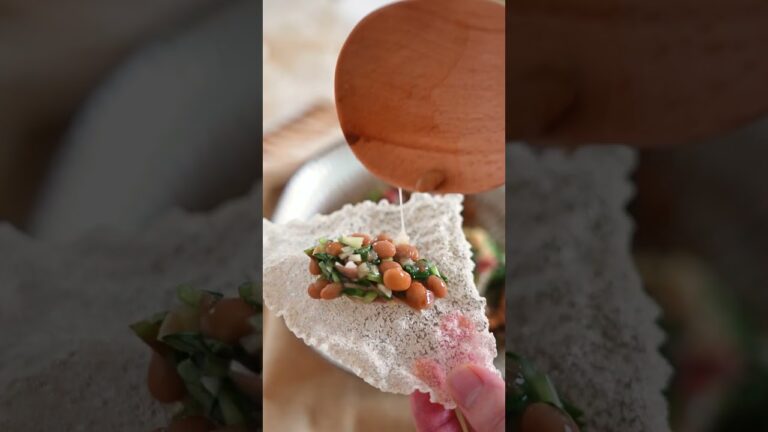 ライスペーパーでおつまみ作ります。（ライスペーパー煎餅と納豆香味ダレ）#shorts