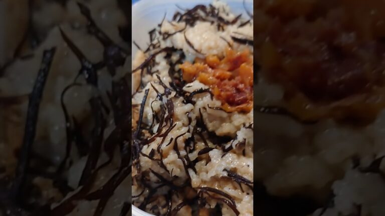 できたてほやほや〜！(⁠^⁠^⁠)【いわし】×【ひじき】炊き込みごはん！(⁠^⁠^⁠)