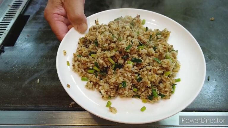 鉄板で焼かれるねぎキーマカレー❗️