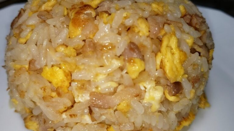 【無限に食べれる豚バラにんにく炒飯】1口また1口と止まらないうまさです