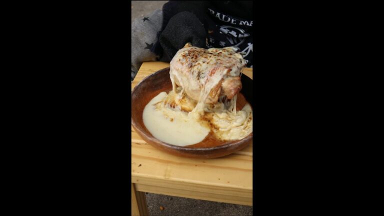 【とろ～り炙りチーズ】鶏肉の溶岩プレート焼き!!