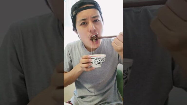 朝食納豆ごはんと味噌汁の最強セット