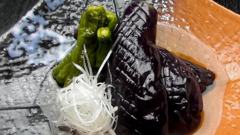 【茄子の揚げ浸し】綺麗な紫色が食欲をそそる！