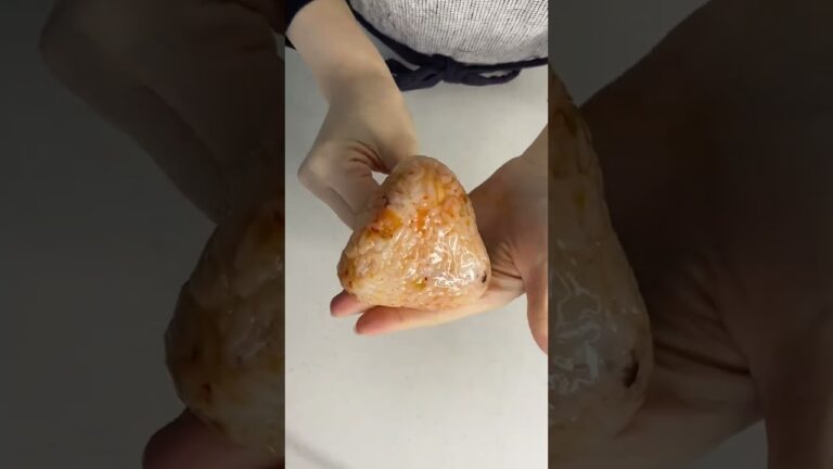 沼る！キムチおにぎり