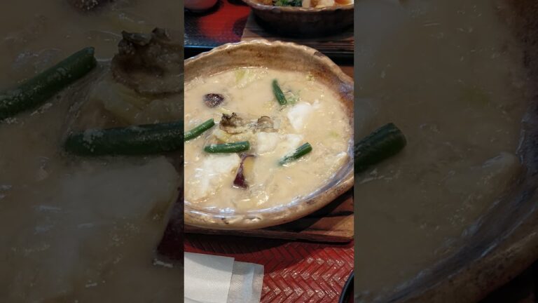 大戸屋新メニュー（牡蠣とすけそう鱈のクリーム"和"シチュー）