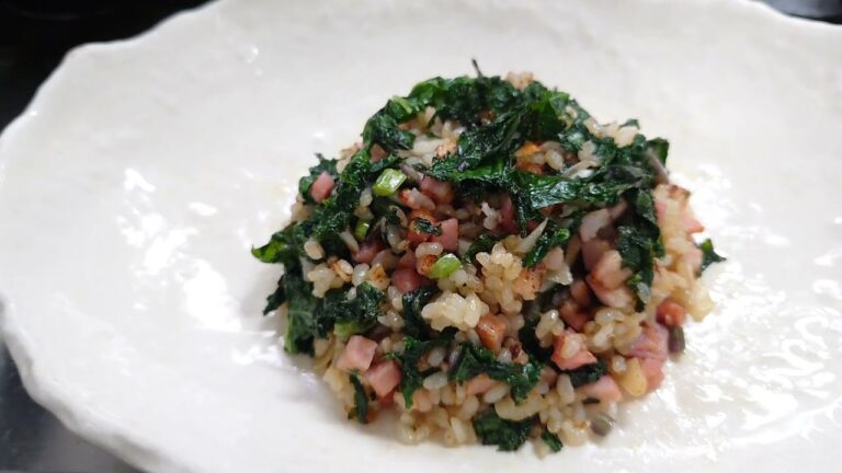 【神回】316/365 ケールベーコンニンニククミンゲンマイチャーハン eggfriedrice ( kale, bacon, garlic, cumin & brown rice )