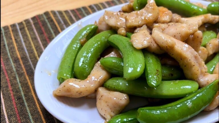 スナップエンドウと鶏むね肉のサッパリガーリック炒めの作り方！