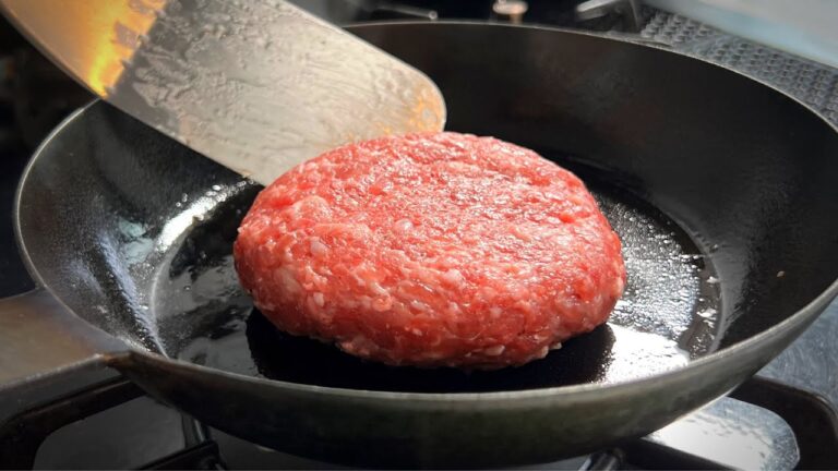 玉ねぎは入れるな！【イタリアのハンバーグ】簡単トマトソースが1番旨い