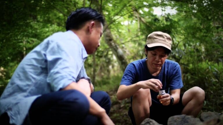 豪快に釜に入れて作る野菜のグリル | 【野営メシ】ちょっと大人のオトコがつくるアウトドアごはん