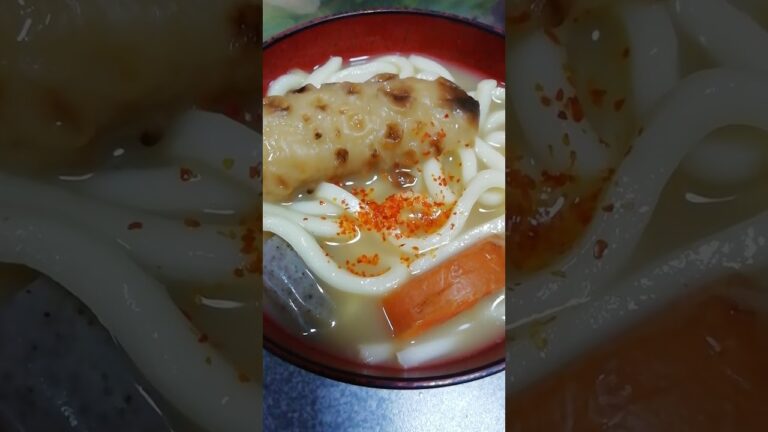 おでん煮物うどん　２日目の残りにうどん入れて　美味しい　味薄い時はだし醤油等入れて