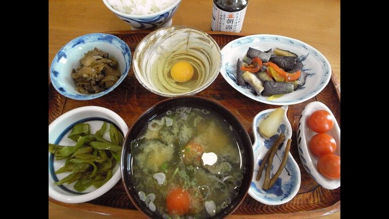 トマトと若布と長葱の味噌汁で朝食　#Shorts