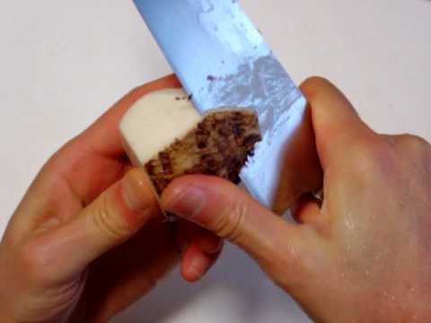 煮しめの飾り切り－里芋の六方むき