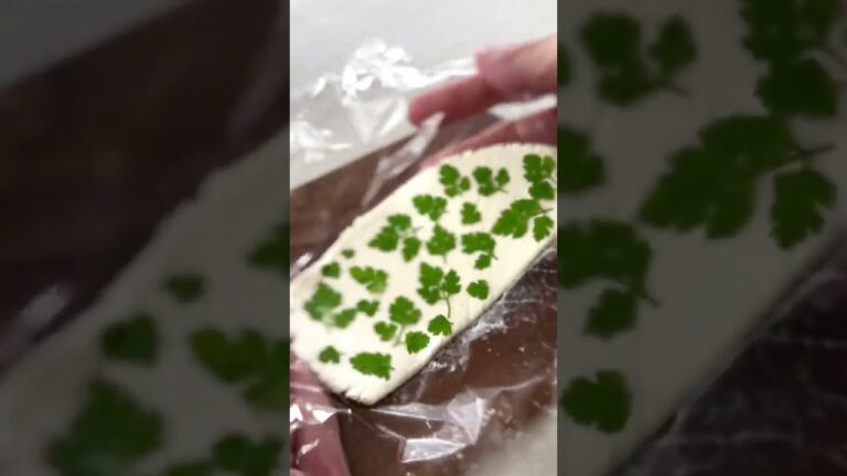 【ハーブロール   】@kao deli さんの投稿をお借りしました他のレシピはこちらから  @kao deli 　 クリチとスモークサーモンの 【ハーブロール 】ライスペーパーでクリームチーズとスモ