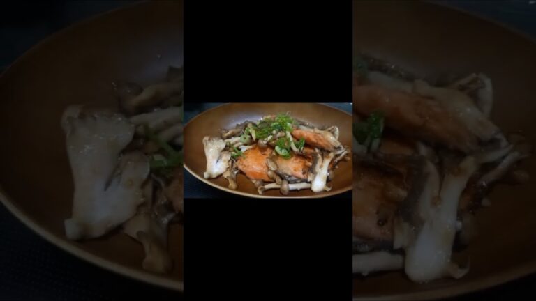 【簡単レシピ】鮭ときのこのガーリックバター醤油炒めの作り方 　【ちゃんやま cooking】　#shorts