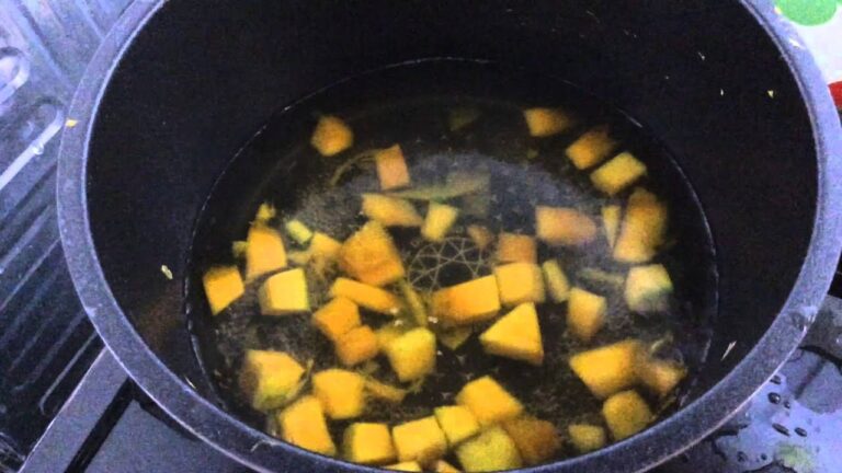 離乳食　かぼちゃと小松菜のお味噌汁【動画でわかる！和の離乳食レシピ】