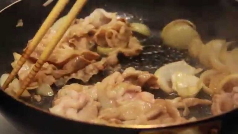 豚肉とタマネギの炒め