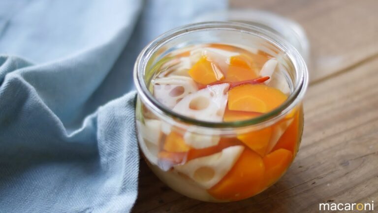 カリッと歯ごたえ！ れんこんと にんじんの ピクルス のレシピ 作り方