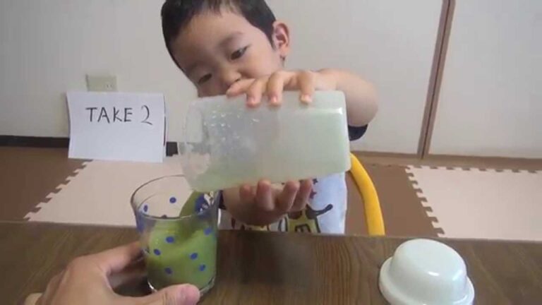 ベジーデル酵素スムージーを２歳の子供が作ってみたらこうなる、、、