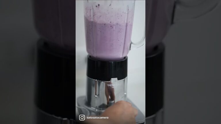 おうち時間を楽しむ　庭の無農薬ブルーベリーで簡単スムージー　ミラーレス一眼動画