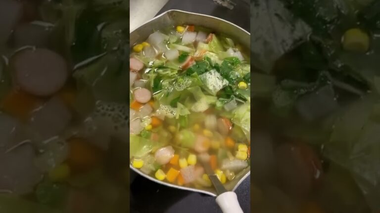 大根葉の生姜コンソメスープ