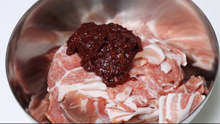 ［15分で完成］世界一簡単な豚肉のコチュジャン炒め