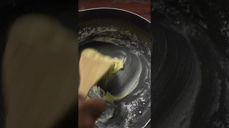 驚くほど旨い！ベシャメルソース丼。#bechamel_sauce #独り飯 #ランチ