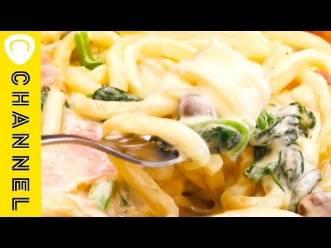 フライパン一つ！簡単＆もちもち ほうれん草とベーコンのクリームうどん | Spinach and bacon cream noodles