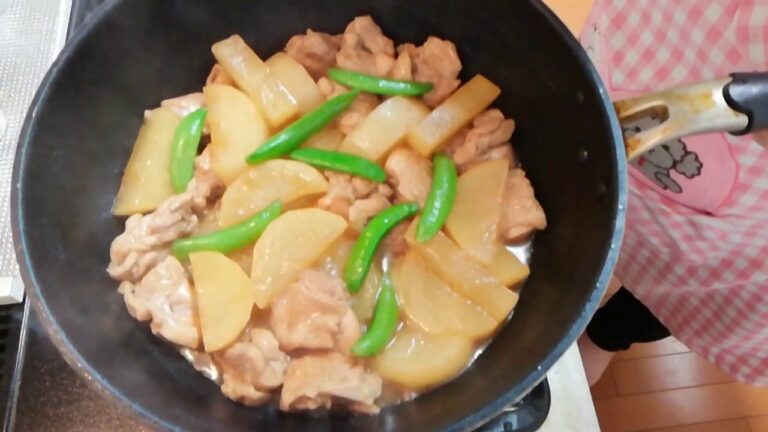 【アラフィフおでぶの料理】きんぴらごぼう＆鶏肉と大根の煮物＆豚肉と白菜の中華煮を作る！😃