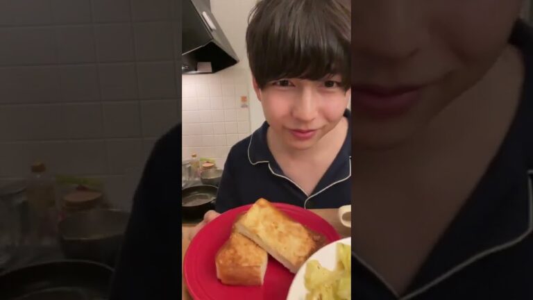 鶏胸肉の白ワイン蒸し&メロンパントースト #Shorts