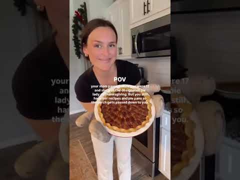 Homemade Pumpkin Pie in Mom’s Vintage Pie Pan | Cozy Fall Baking Tradition