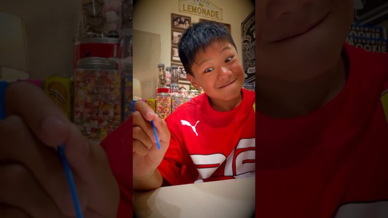 残り１個のピノを取り合う家族 #shorts