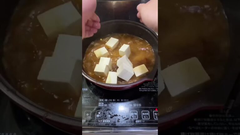 【ゆるキャン△】坦々餃子鍋を作ってみた結果…？！#shorts