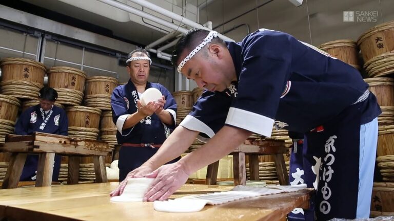 千枚漬パリッ　漬け込み作業ピーク・京都「大安」