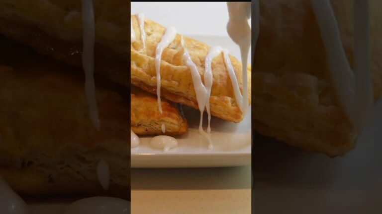 "The Perfect Apple Pie in 60 Seconds 🍎🥧 #Shorts"