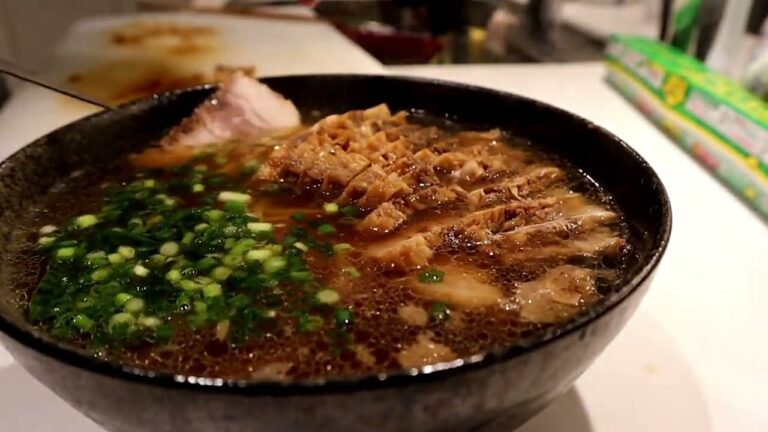 【ラーメン】材料たった3つ！牛バラ肉で作る　家でお店に負けないラーメンの作り方