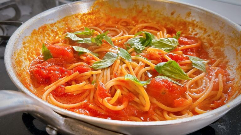 人生で一番感動する！基本のトマトパスタ【ホールトマト缶】を劇的に美味しくする方法