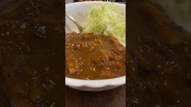 常連客の胃袋を掴んで離さない魅惑のカレー。美味しさの秘訣は30年以上変わらない秘伝のスパイスにあり