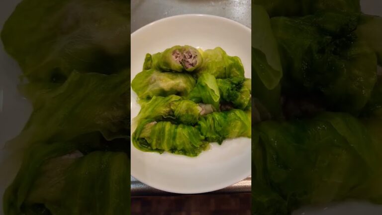 【晩ごはん】簡単ヘルシー豚肉のレタス巻き🥬見た目以上にすごい美味しい一品❗お酒のお供にも最高です❗#shorts #ごはん #おいしい食べ物