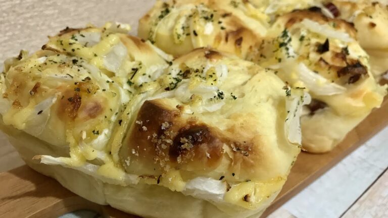 新玉ねぎとおつまみのパン「カルパスとチーズのオニオンブレット」作ってみたよ！【パン作り】