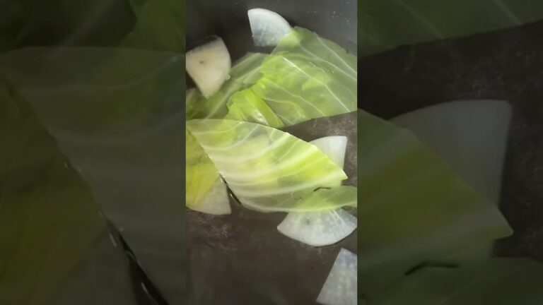 【離乳食中期】生後8〜9ヶ月からの白身魚の野菜スープ