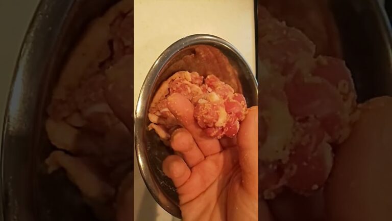 豚こまの唐揚げ(横で観てね😅)