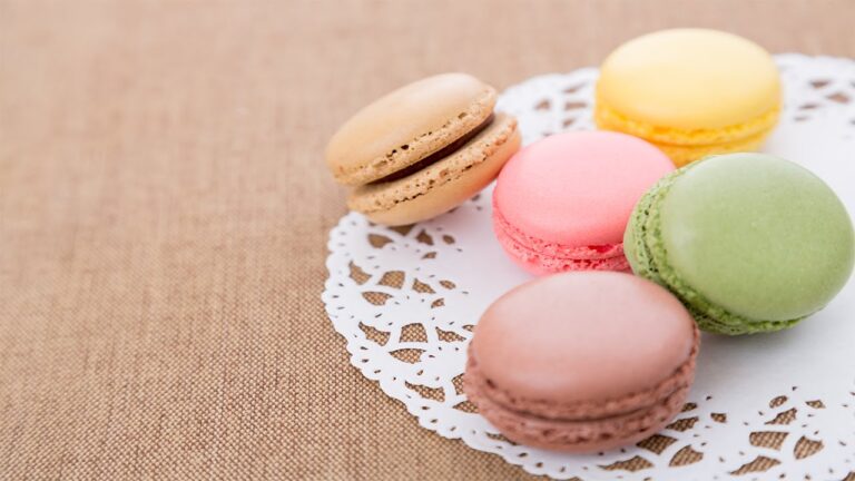 【馴れ初め】別れた彼女にあげる予定だったお菓子。もったいなかったので、バイト仲間の子にあげた。